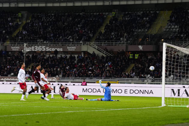 Torino s Kian Fitz-Jim scoring the opening goal for his team 1-0 during the Serie A soccer match between Torino FC and AC Monza at the Stadio Olimpico Grande Torino in Turin, Italy - October 23, 2026. - Soccer  Copyright: xFabioxFerrari LaPressex