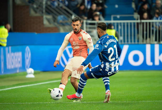 ESP LaLiga EA Sports Deportivo Alavés vs. Málaga CF: Carlos Puga of Málaga and Abderrahmane Rebbach of Alavés during the LaLiga EA Sports match between Deportivo Alavés and Málaga CF, played at Mendizorroza Stadium in Vitoria-Gasteiz on October 23, 2026 in Spain VITORIA GASTEIZ Spain Soccer Copyright: xAgenciaxLOFx