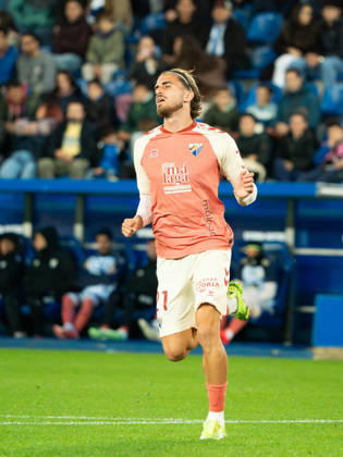 ESP LaLiga EA Sports: Deportivo Alavés vs. Málaga CF — Adrián Nino of Málaga during the LaLiga EA Sports match between Deportivo Alavés and Málaga CF, played at Mendizorroza Stadium in Vitoria-Gasteiz on October 23, 2026, in Spain. VITORIA-GASTEIZ, Spain. Soccer Copyright: xAgenciaxLOFx