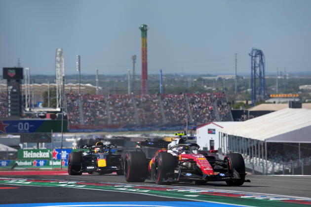 October 23, 2026, Circuit of The Americas, Austin, 2026 FORMULA 1 MSC CRUISES UNITED STATES GRAND PRIX, Lewis Hamilton (GBR), Scuderia Ferrari HP, Max Verstappen (NLD), Oracle Red Bull Racing. Photo by Hasan Bratic, DeFodi Images