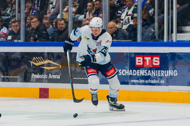 Kassel, Germany, October 22, 2026; DEL2 2026–2027, Game 11: Kassel Huskies vs. Blue Devils Weiden. Pictured: Maxim Golod, BDW, Probonio Arena, Hesse Copyright: xFotostandx xKruczynskix