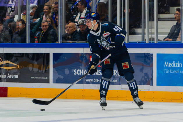 Kassel, Germany, October 22, 2026; DEL2 2026–2027, Game 11: Kassel Huskies vs. Blue Devils Weiden; Pictured: Lukas Jung, ECK Probonio Arena, Hesse Copyright: xFotostandx xKruczynskix