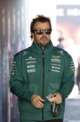 October 23, 2026, Austin, Texas, USA: 14 Aston Martin Aramco Racing driver FERNANDO ALONSO arriving at the Austin Paddock early a.m. Austin USA - ZUMAm147 20261023_zap_m147_033 Copyright: xHossxMcBainx