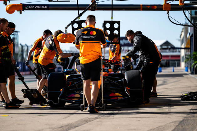 F1 - UNITED STATES GRAND PRIX 2026 81 PIASTRI Oscar (aus), McLaren F1 Team MCL40, action during the 2026 Formula 1 United States Grand Prix, 18th round of the 2026 Formula One World Championship, WM, Weltmeisterschaft from October 23 to 25, 2026 on the Circuit of the America, in Austin, Texas, United States of America - AustinUnited States  Copyright: xALBERTOxVIMERCATIx