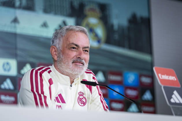 Real Madrid Training Session and press conference, PK, Pressekonferenz Jose Mourinho, Head Coach of Real Madrid, speaks during a press conference ahead of the LaLiga EA Sports match against FC Barcelona, Barca at Ciudad Real Madrid on October 24, 2026 in Valdebebas, Spain. Valdebebas Ciudad Real Madrid Madrid Spain Copyright: xAlbertoxGardinx AGardin_20261024_Rea_Mad_Pc_0063