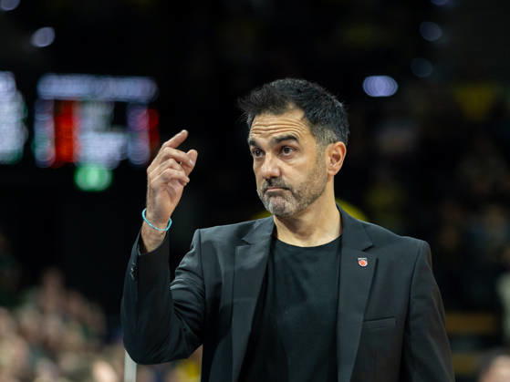 EWE Baskets Oldenburg faces off against Bamberg Baskets; Bamberg Baskets head coach Jesus Ramirez; EWE Baskets Oldenburg vs. Bamberg Baskets; basketball; BBL; October 23, 2026; Oldenburg Copyright: xEibner-Pressefotox EP_EER