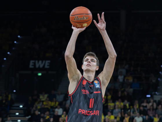 EWE Baskets Oldenburg Takes on Bamberg Baskets, Richard Balint EWE Baskets Oldenburg vs. Bamberg Baskets, Basketball, BBL, October 23, 2026, Oldenburg Copyright: xEibner-Pressefotox EP_EER