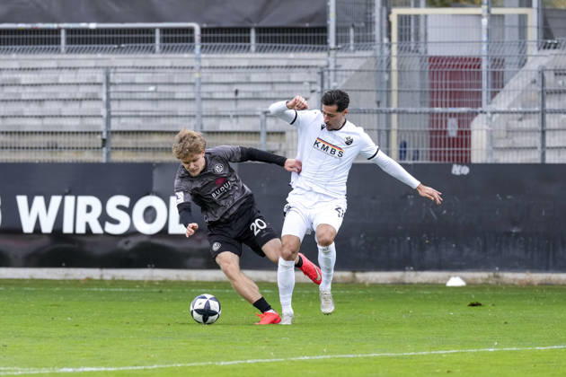 From left: Tom Barth (Aalen), 20, Lukas Mazagg (SVS), 21, tackle, game scene, duel, tackle, tackling, dynamism, action, 10 24 2026, Sandhausen, Germany, soccer, Regionalliga Südwest, SV Sandhausen vs. VfR Aalen xozx