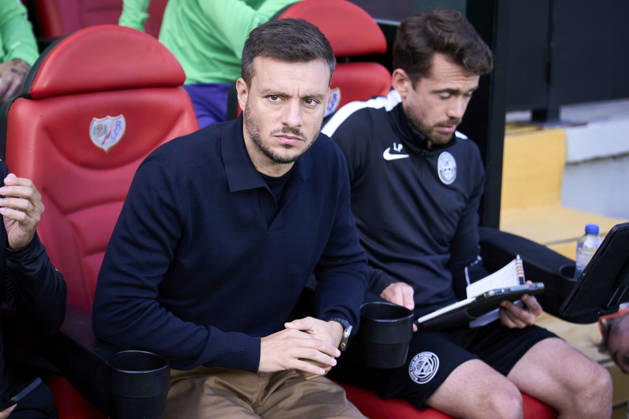October 24, 2026, Madrid, Madrid, Spain: Martin Anselmi, head coach of Elche CF, during the Spanish League, LaLiga EA Sports, football match played between Rayo Vallecano and Elche CF at Vallecas stadium on October 24, 2026, in Madrid, Spain. Rayo Vallecano V Elche CF - LaLiga EA Sports - ZUMAa181 20261024_zaa_a181_079 Copyright: xAngelxPerezxMecax