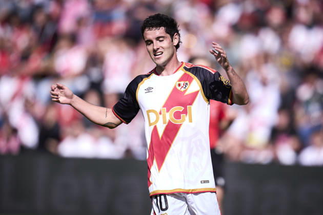 October 24, 2026, Madrid, Madrid, Spain: Sergio Camello of Rayo Vallecano gestures during the Spanish League, LaLiga EA Sports, football match played between Rayo Vallecano and Elche CF at Vallecas stadium on October 24, 2026, in Madrid, Spain. Rayo Vallecano V Elche CF - LaLiga EA Sports  - ZUMAa181 20261024_zaa_a181_094 Copyright: xAngelxPerezxMecax