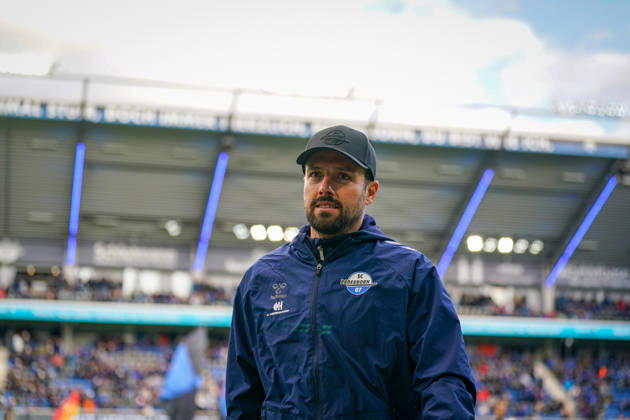 German Soccer Bundesliga 2026–2027, Matchday 7: SC Paderborn vs. Hamburger SV at Home Deluxe Arena, Paderborn; Ralf Kettemann, Paderborn Coach: Facial Expressions, Emotions Copyright: xJOERANxSTEINSIEKx