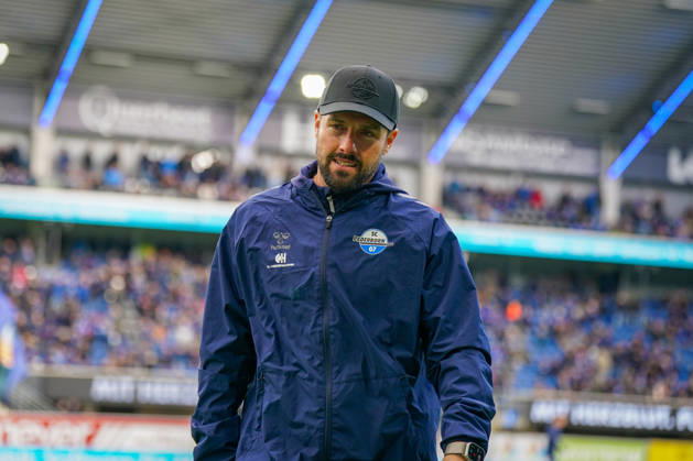 German Soccer Bundesliga 2026–2027, Matchday 7: SC Paderborn vs. Hamburger SV at Home Deluxe Arena, Paderborn; Ralf Kettemann, Paderborn Coach: Facial Expressions, Emotions Copyright: xJOERANxSTEINSIEKx