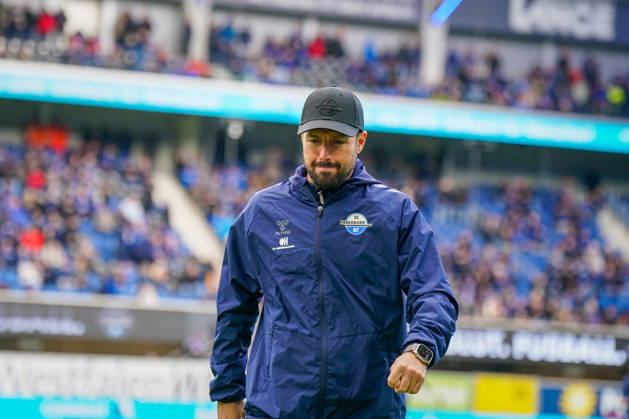 German Soccer Bundesliga 2026–2027, Matchday 7: SC Paderborn vs. Hamburger SV at Home Deluxe Arena, Paderborn; Ralf Kettemann, Paderborn Coach: Facial Expressions, Emotions Copyright: xJOERANxSTEINSIEKx