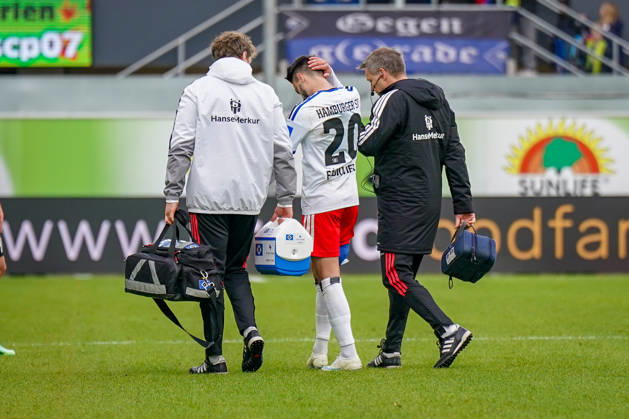 German Bundesliga 2026–2027, Matchday 7: SC Paderborn vs. Hamburger SV at Home Deluxe Arena in Paderborn; Fabio Vieira of Hamburger SV, 20, had to leave the field due to injury Copyright: xJOERANxSTEINSIEKx