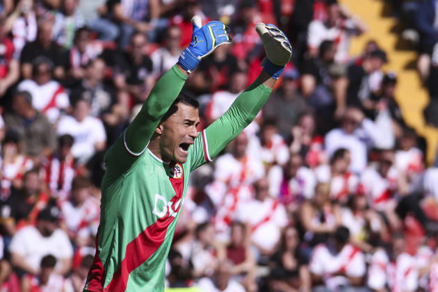 Rayo Vallecano vs. Espanyol, La Liga EA Sports 2026, October 24, 2026, Vallecas Stadium, Madrid, Spain Emil Audero of Rayo Vallecano during the La Liga EA Sports match between Rayo Vallecano and Elche CF at Vallecas Stadium on October 24, 2026, in Madrid, Spain Madrid Vallecas Stadium Madrid Spain Copyright: xAlejandroxMatiasxAcostax