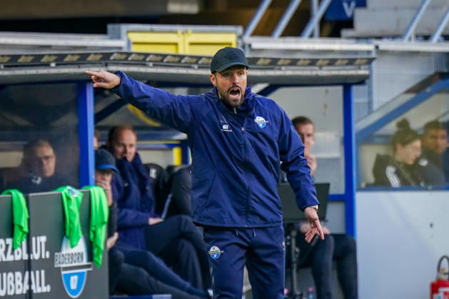 German Soccer Bundesliga 2026–2027, Matchday 7: SC Paderborn vs. Hamburger SV at Home Deluxe Arena, Paderborn; Ralf Kettemann, Paderborn Coach: Facial Expressions, Gestures, Emotion Copyright: xJOERANxSTEINSIEKx