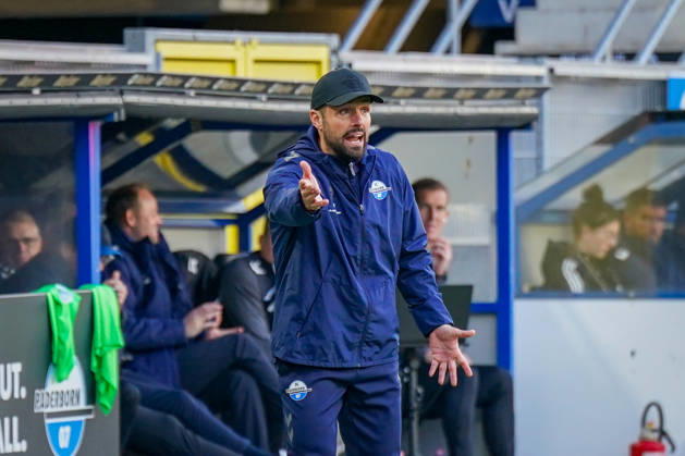 German Soccer Bundesliga 2026–2027, Matchday 7: SC Paderborn vs. Hamburger SV at Home Deluxe Arena, Paderborn; Ralf Kettemann, Paderborn Coach: Facial Expressions, Gestures, Emotion Copyright: xJOERANxSTEINSIEKx