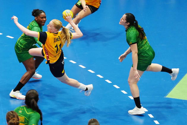 JÖNKÖPING, SWEDEN 20261024 Sweden s Tyra Axnär during Saturday s women s international handball match between Sweden and Brazil at Idrottshuset, JÖNKÖPING, SWEDEN x9200x  Copyright: xBjörnxLarssonxRosvall TTx HANDBOLL DAMER SVERIGE - BRASILIEN