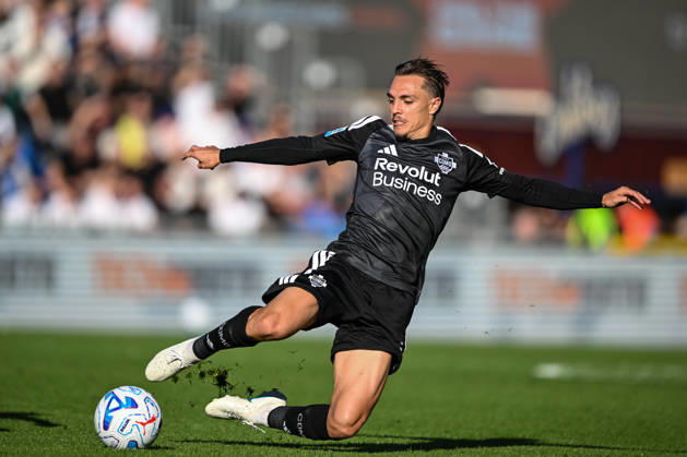 Maxence Caqueret of Como Calcio in action during the Serie A soccer match between Como Calcio and Sassuolo FC at the Giuseppe Sinigaglia stadium in Como, north Italy - October 24, 2026 - Soccer.  Copyright: xTizianoxBallabio LaPressex