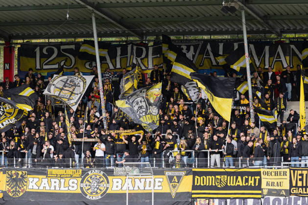 October 24, 2026, xjyhynx, Soccer 3rd Division, VfB Stuttgart U23 vs. Alemannia Aachen, from left: Alemannia Aachen fans in Großaspach