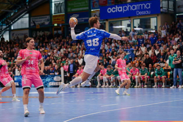 2nd Handball Bundesliga, Matchday 9: Dessau Roßlauer HV 06 vs. SC DHfK Leipzig, Yannick Marcos Pust, Dessau Roßlauer HV 06, 98 on a jump shot on October 24, 2026, at the Anhalt Arena, Dessau-Roßlau, Saxony-Anhalt, Dessau-Roßlau, Anhalt Arena, Saxony-Anhalt, Germany