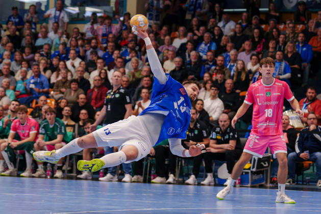 2nd Handball Bundesliga, Matchday 9: Dessau Roßlauer HV 06 vs. SC DHfK Leipzig, Valentin Neagu, Dessau Roßlauer HV 06, 13 on a jump shot on October 24, 2026, at the Anhalt Arena, Dessau-Roßlau, Saxony-Anhalt, Dessau-Roßlau, Anhalt Arena, Saxony-Anhalt, Germany