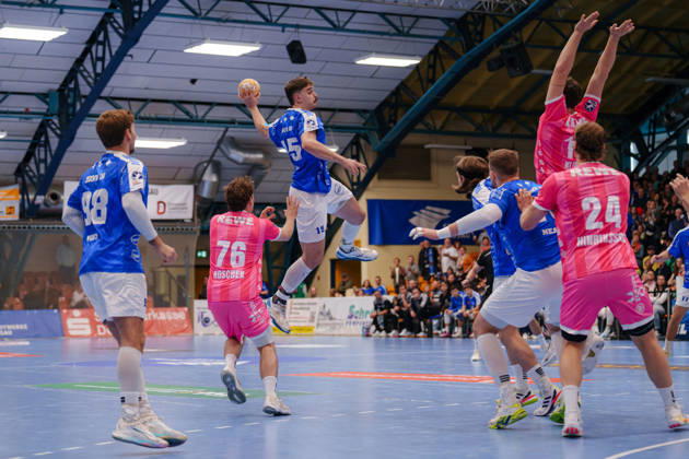 2nd Handball Bundesliga, Matchday 9: Dessau Roßlauer HV 06 vs. SC DHfK Leipzig, Marcel Nowak, Dessau Roßlauer HV 06, 15 taking a shot on October 24, 2026, at the Anhalt Arena, Dessau-Roßlau, Saxony-Anhalt, Dessau-Roßlau, Anhalt Arena, Saxony-Anhalt, Germany