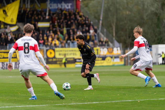 October 24, 2026, xjyhynx, Soccer 3rd Division, VfB Stuttgart U23 vs. Alemannia Aachen, Mehdi Loune dribbling, 10, Alemannia Aachen vs. Großaspach