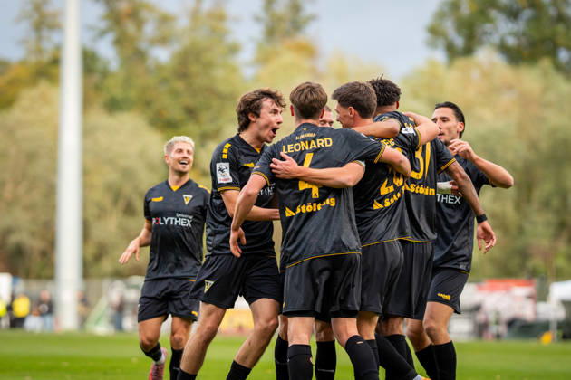 The team celebrates the 0-1 goal by Danilo Wiebe, Alemannia Aachen, 28 VfB Stuttgart II vs. TSV Alemannia Aachen, soccer, 3rd Division, Matchday 11, 2026–2027 season, October 24, 2026 DFB regulations prohibit any use of photographs as image sequences and or quasi-video VfB Stuttgart II vs. TSV Alemannia Aachen, soccer, 3rd Division, Matchday 11, 2026–2027 season, October 24, 2026, Aspach Copyright: xEibner-Pressefoto J.xDerondeaux EP_JDU