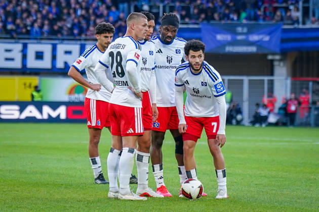 German Bundesliga 2026–2027, Matchday 7: SC Paderborn vs. Hamburger SV at Home Deluxe Arena, Paderborn; Miro Muheim (Hamburger SV), 28; Sebastiaan Bornauw (Hamburger SV), 33; Terem Moffi (Hamburger SV), 9; Bilal Nadir (Hamburger SV), 4 Copyright: xJOERANxSTEINSIEKx