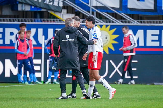 Germany Soccer Bundesliga 2026–2027, Matchday 7: SC Paderborn vs. Hamburger SV at Home Deluxe Arena in Paderborn; Bilal Nadir of Hamburger SV had to leave the field due to injury in the 4th minute Copyright: xJOERANxSTEINSIEKx