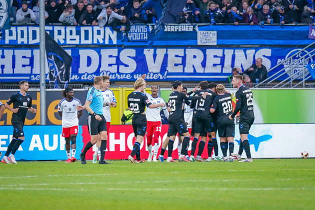 German Soccer Bundesliga 2026–2027, Matchday 7: SC Paderborn vs. Hamburger SV at Home Deluxe Arena, Paderborn. Goal and celebration following the 1–0 score by Rayan Philippe for Paderborn. Joy, emotion, and cheering. Copyright: xJOERANxSTEINSIEKx