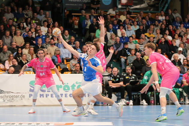 October 24, 2026 Men s Handball 2026–2027, 2nd Division, Matchday 9: Dessau Roßlauer HV 06 vs. SC DHfK Leipzig at Anhalt Arena, Dessau; Alen Hadzimuhamedovic, Dessau, 11, wearing blue as he shoots the ball Dessau-Roßlau Saxony-Anhalt Germany