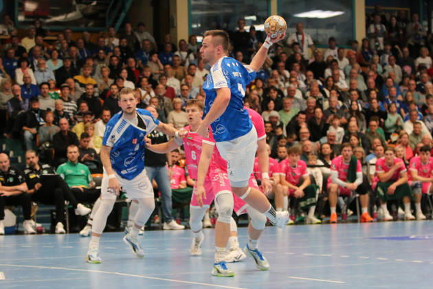 October 24, 2026 Men s Handball 2026–2027, 2nd Division, Matchday 9: Dessau Roßlauer HV 06 vs. SC DHfK Leipzig, Anhalt Arena, Dessau, Carl Phillip Haake, Dessau, 7, wearing blue while shooting at the goal Dessau Roßlau Saxony-Anhalt Germany