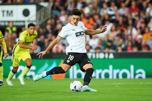 Pepelu Garcia Vaya of Valencia CF scores on a penalty kick during the LaLiga EA Sports match between Valencia CF and Villarreal CF at Mestalla on October 24, 2026, in Valencia, Spain