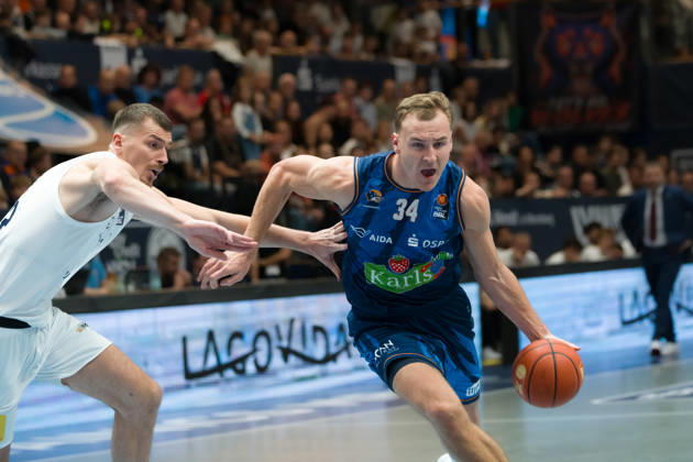 Borisa Simanic MBC, 22, Artur Konontsuk Rostock, 34, Syntainics MBC vs. Rostock Seawolves, BBL, Men s Basketball 1st Bundesliga, Matchday 6 of the 2026–27 season, October 24, 2026, Weißenfels Stadthalle, Saxony-Anhalt, Germany