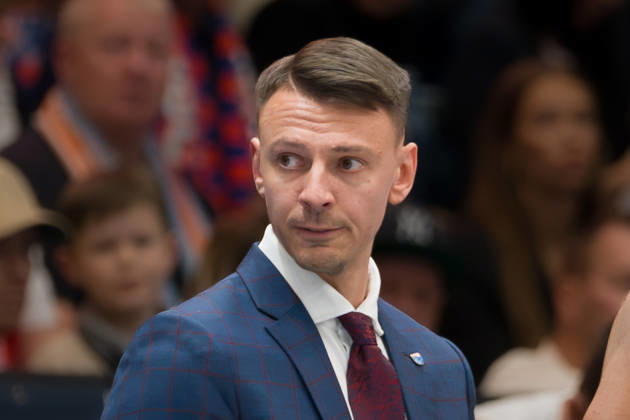Christopher Schreiber MBC, Assistant Coach, Syntainics MBC vs. Rostock Seawolves, BBL, Men s Basketball 1st Bundesliga, Matchday 6 of the 2026–27 season, October 24, 2026, Weißenfels Stadthalle, Saxony-Anhalt, Germany