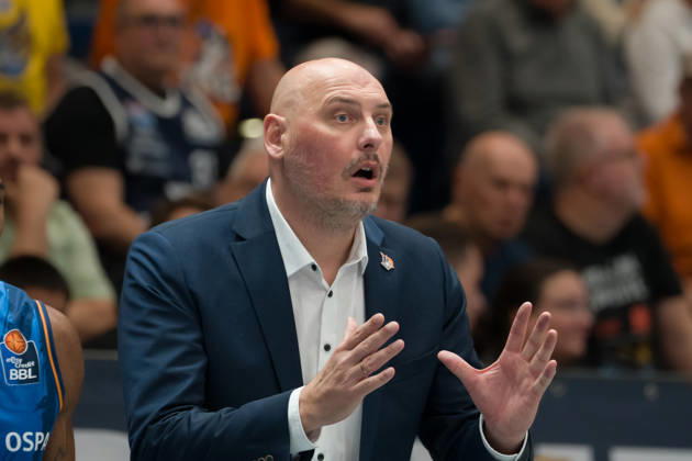 Przemyslaw Frasunkiewicz, Rostock, Head Coach, Syntainics MBC vs. Rostock Seawolves, BBL, Men s Basketball 1st Bundesliga, Matchday 6 of the 2026–27 season, October 24, 2026, Weißenfels Stadthalle, Saxony-Anhalt, Germany