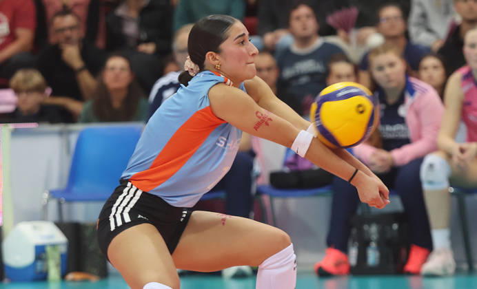 Stuttgart, DEKRA Bundesliga Volleyball: Allianz MTV Stuttgart vs. VfB Suhl LOTTO Thüringen, Fabiana Mottis Stgt