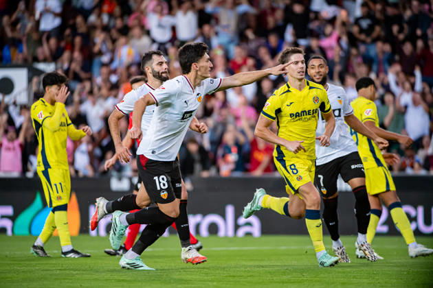 October 24, 2026, Valencia, Valencia, Spain: JOSE LUIS GARCIA VAYA PEPELU of Valencia CF celebrates his goal and the first of his team during the LaLiga EA Sports, match between Valencia CF and Villarreal CF at Mestalla stadium Soccer 2026: LaLiga: Valencia CF - Villarreal CF  - ZUMAs385 20261024_zsp_s385_016 Copyright: xLeopoldxSoglox