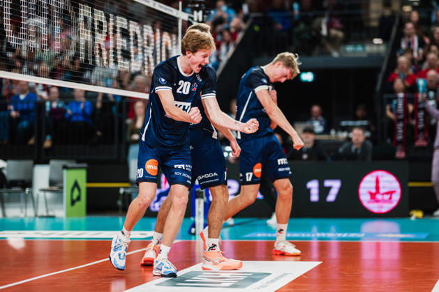 VBL SVG Lüneburg vs. SV Warnemünde, October 24, 2026, Patrick Kyle Rogers 20, SVG Lüneburg celebrates Volleyball, Bundesliga, Matchday 2, SVG Lüneburg vs. SV Warnemünde on October 24, 2026, at the LKH Arena, Lüneburg Copyright: xBEAUTIFULxSPORTS Tonhäuserx