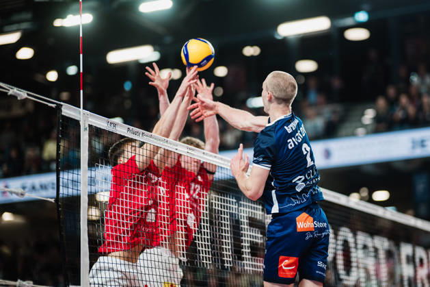 VBL SVG Lüneburg vs. SV Warnemünde, October 24, 2026, Daniel Gruvaeus 2, SVG Lüneburg Volleyball, Bundesliga, Matchday 2, SVG Lüneburg vs. SV Warnemünde on October 24, 2026, at the LKH Arena, Lüneburg Copyright: xBEAUTIFULxSPORTS Tonhäuserx