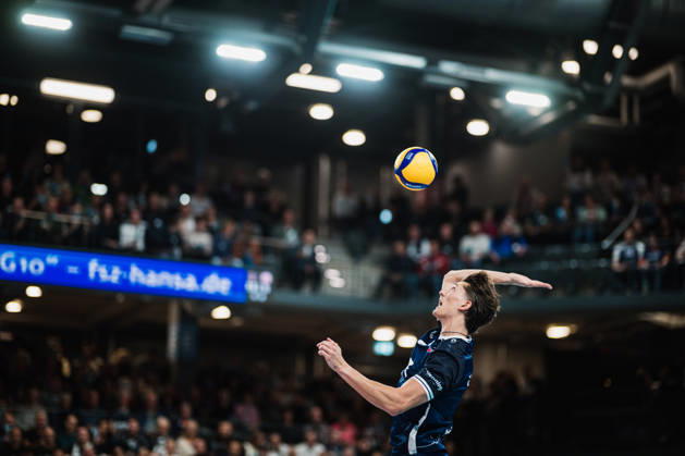 VBL SVG Lüneburg vs. SV Warnemünde, October 24, 2026, Cole Matthew Young 8, SVG Lüneburg Volleyball, Bundesliga, Matchday 2, SVG Lüneburg vs. SV Warnemünde on October 24, 2026, at the LKH Arena, Lüneburg Copyright: xBEAUTIFULxSPORTS Tonhäuserx