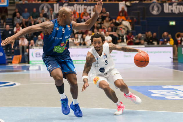 DeAndre Lansdowne Rostock, 9, DeLonnie Hunt MBC, 3, Syntainics MBC vs. Rostock Seawolves, BBL, Men s Basketball 1st Bundesliga, Matchday 6 of the 2026–27 season, October 24, 2026, Weißenfels Stadthalle, Saxony-Anhalt, Germany
