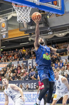 EasyCredit Basketball Bundesliga 2026–2027: Syntainics MBC vs. Rostock Seawolves, Weissenfels, Germany, October 24, 2026. Pictured: Zach Copeland of Rostock with the ball at the Weissenfels Stadthalle in Weissenfels, Saxony-Anhalt, Germany