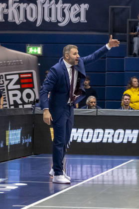 EasyCredit Basketball Bundesliga 2026–2027: Syntainics MBC vs. Rostock Seawolves, Weissenfels, Germany, October 24, 2026. Pictured: Head Coach Vladimir Jovanovic, Weissenfels, Weissenfels City Hall, Weissenfels, Saxony-Anhalt, Germany