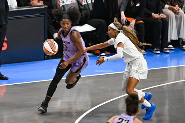 ATLANTA, GA - OCTOBER 24: Golden State guard Kaila Charles (6) moves with the ball during Game Four of the WNBA, Basketball Damen, USA finals between the Golden State Valkyries and the Atlanta Dream on October 24th, 2026 at State Farm Arena in Atlanta, GA. (Photo by Rich von Biberstein Icon Sportswire) WNBA: OCT 24 Finals Golden State Valkyries at Atlanta Dream EDITORIAL USE ONLY Icon261024014