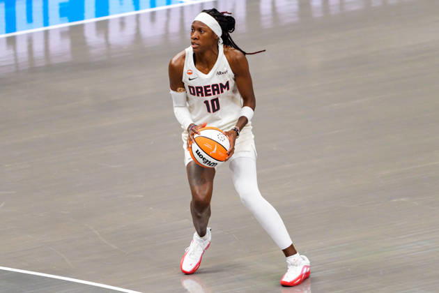 Golden State Valkyries v Atlanta Dream ATLANTA, GA - OCTOBER 24: Rhyne Howard 10 of the Atlanta Dream shoots the ball during a game four of the WNBA, Basketball Damen, USA Finals between Golden State Valkyries and Atlanta Dream at State Farm Arena on October 24, 2026 in Atlanta, Georgia. Atlanta State Farm Arena GA United States Copyright: xAndrewxJ.xClark ISIxPhotosx 10105