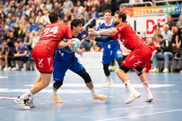 Yonatan Dayan, HBW Balingen Weilstetten, 34, on the wing, HBW Balingen Weilstetten vs. MT Melsungen (GER), Opel 1 Handball Bundesliga, Championship, Matchday 10, 2026–2027 season, October 24, 2026, Eibner Press Photo: Andreas Ulmer, HBW Balingen Weilstetten vs. MT Melsungen GER, Opel 1 Handball Bundesliga, Championship, Matchday 10, 2026–2027 Season, October 24, 2026, Balingen Copyright: xEibner-Pressefoto AndreasxUlmerx EP_AUR