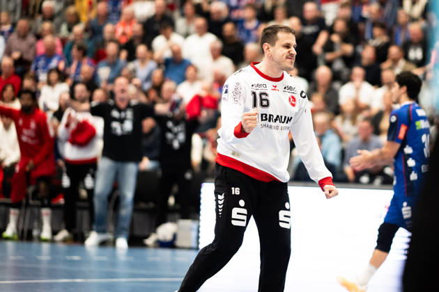Nebojsa Simic, MT Melsungen 16, goalkeeper making a save, HBW Balingen Weilstetten vs. MT Melsungen GER, Opel 1 Handball Bundesliga, Championship, Matchday 10, 2026–2027 season, October 24, 2026, Eibner Press Photo by Andreas Ulmer: HBW Balingen Weilstetten vs. MT Melsungen GER, Opel 1 Handball Bundesliga, Championship, Matchday 10, 2026–2027 Season, October 24, 2026, Balingen Copyright: xEibner-Pressefoto AndreasxUlmerx EP_AUR